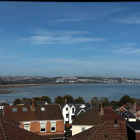 View At 142 Bed and Breakfast The Mumbles Eksteriør billede